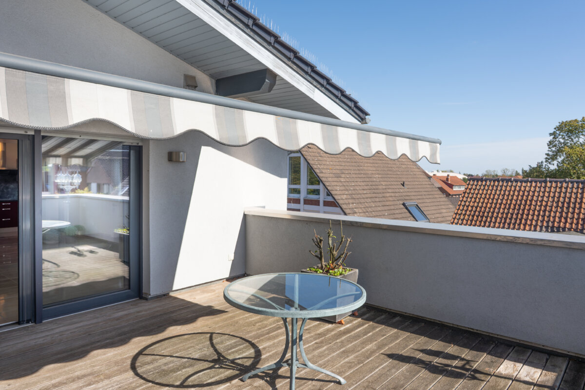 Mittelstraße 4, Moderne 3-Zimmer-Eigentumswohnung mit großer Dachterrasse, Aufzug und Garage.